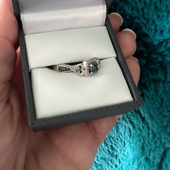 Blue & White Diamond Promise Ring - Picture 5 of 14